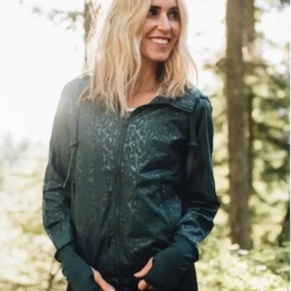 ZYIA ACTIVE Jade Bomber Jacket Green Leopard Animal Print Size Small Athletic